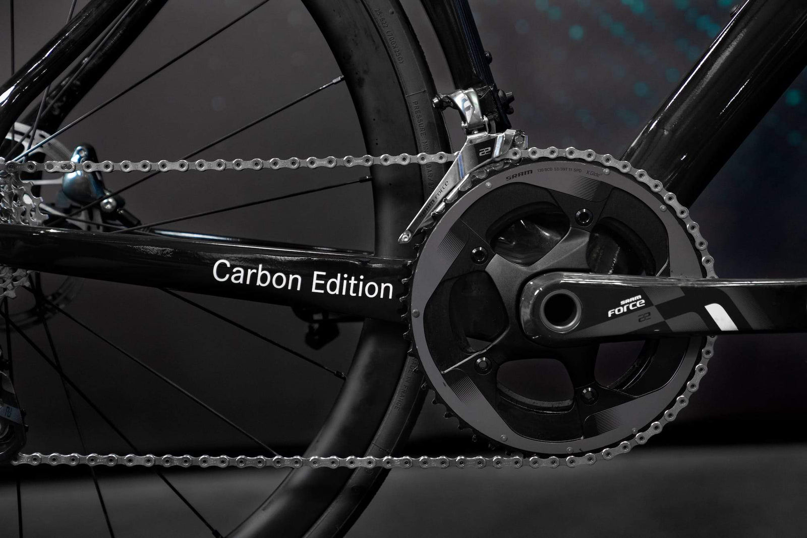 Mercedes-AMG PETRONAS F1® Team V12 Édition Route