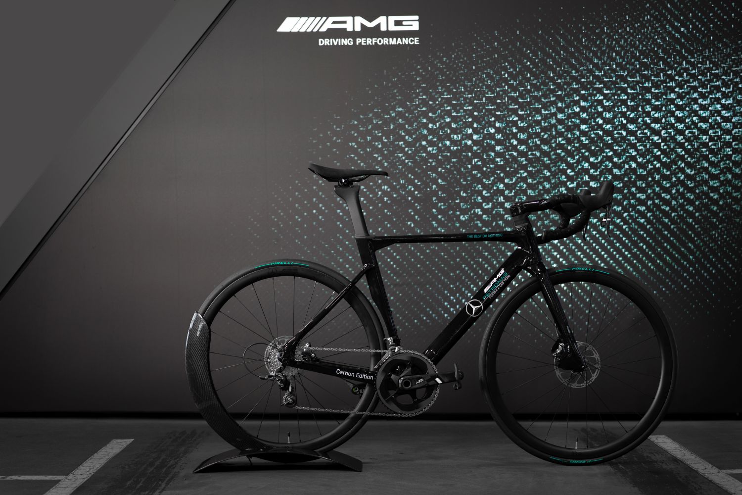 Mercedes-AMG PETRONAS F1® Team V12 Road Edition